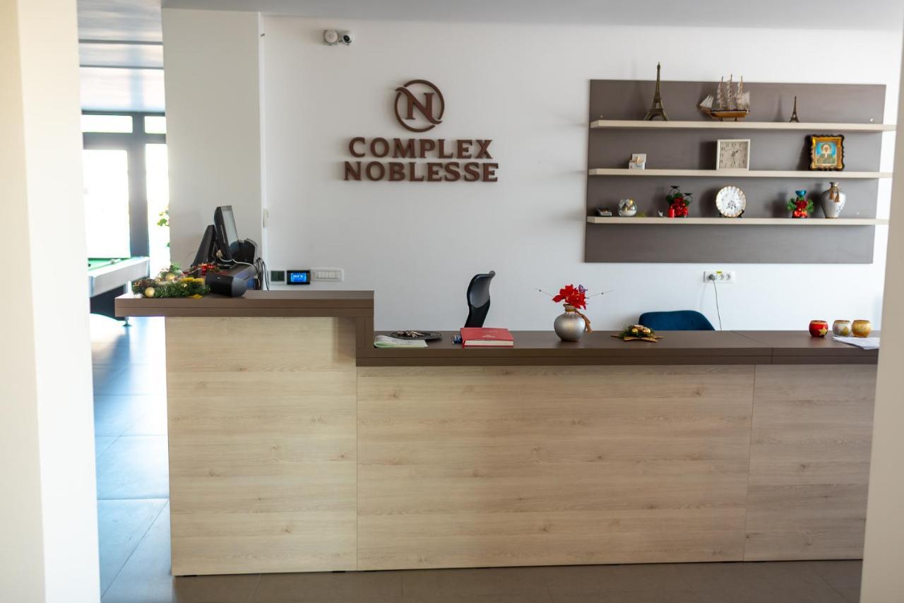 Отель Complex Noblesse Васлуй Экстерьер фото
